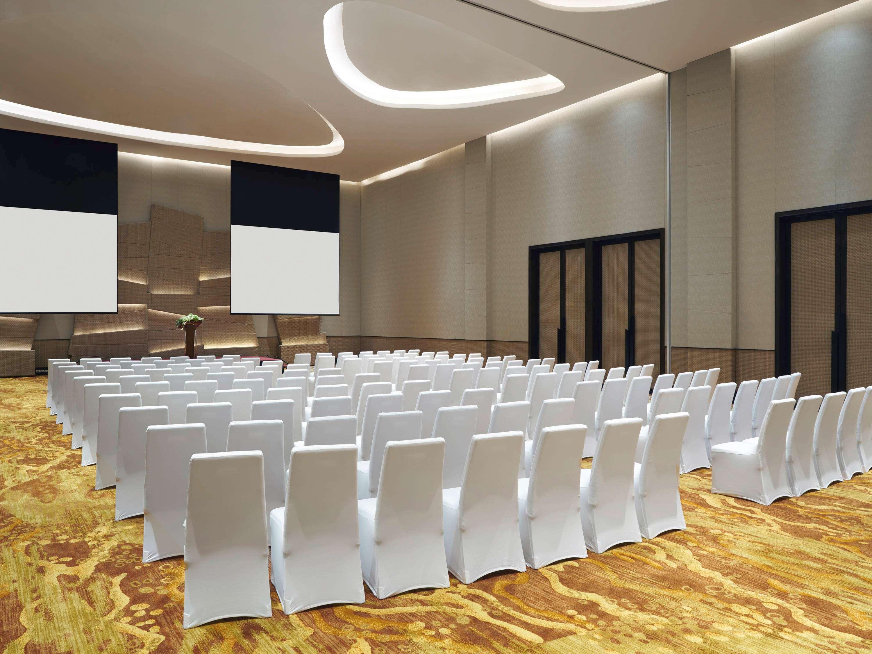 Moevenpick Siam Hotel Na Jomtien Pattaya Na Chom Thian Eksteriør billede